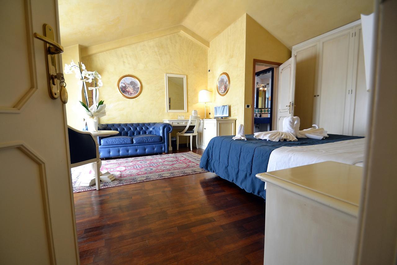 Hotel Posta Cecina  Buitenkant foto