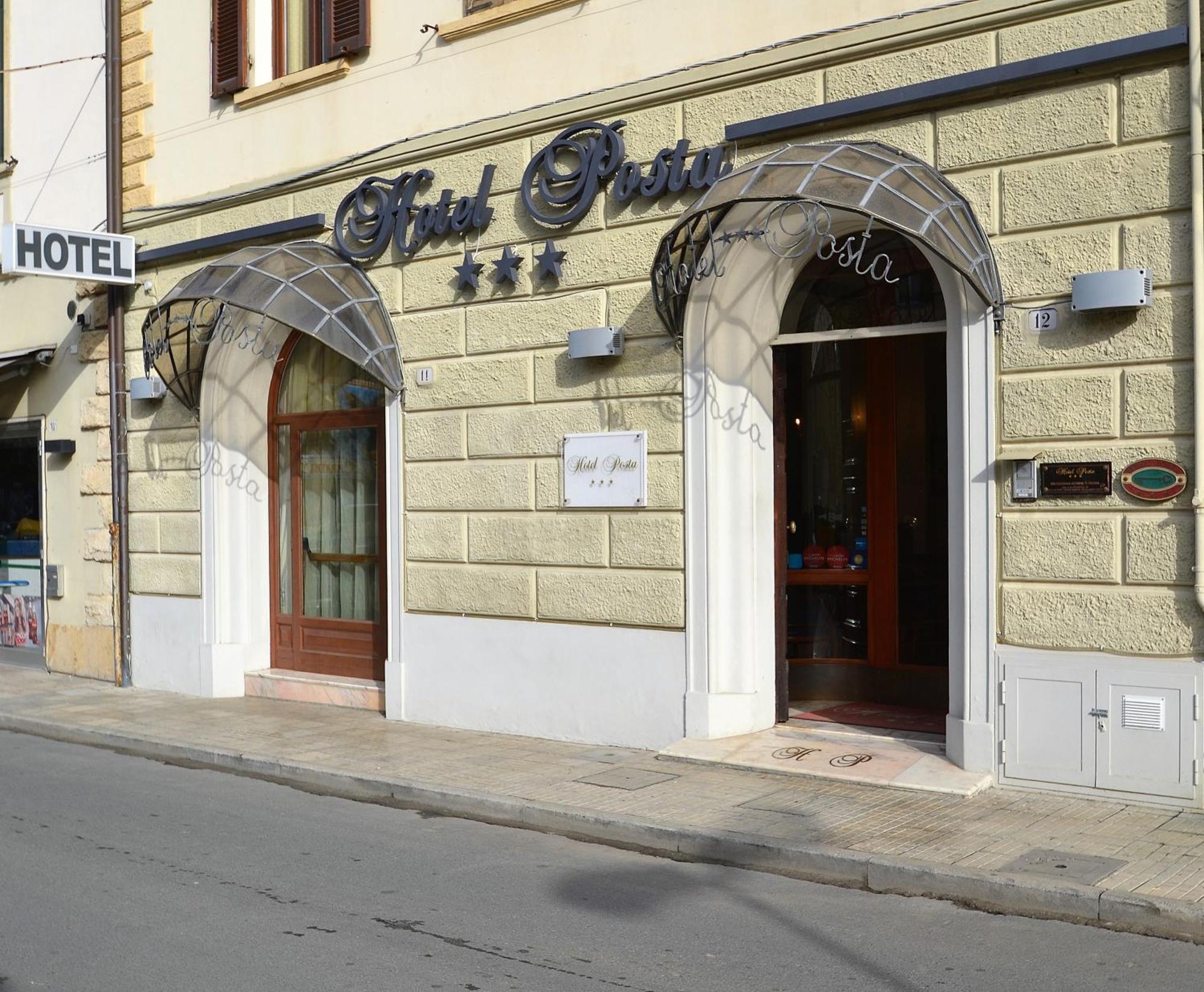 Hotel Posta Cecina  Buitenkant foto