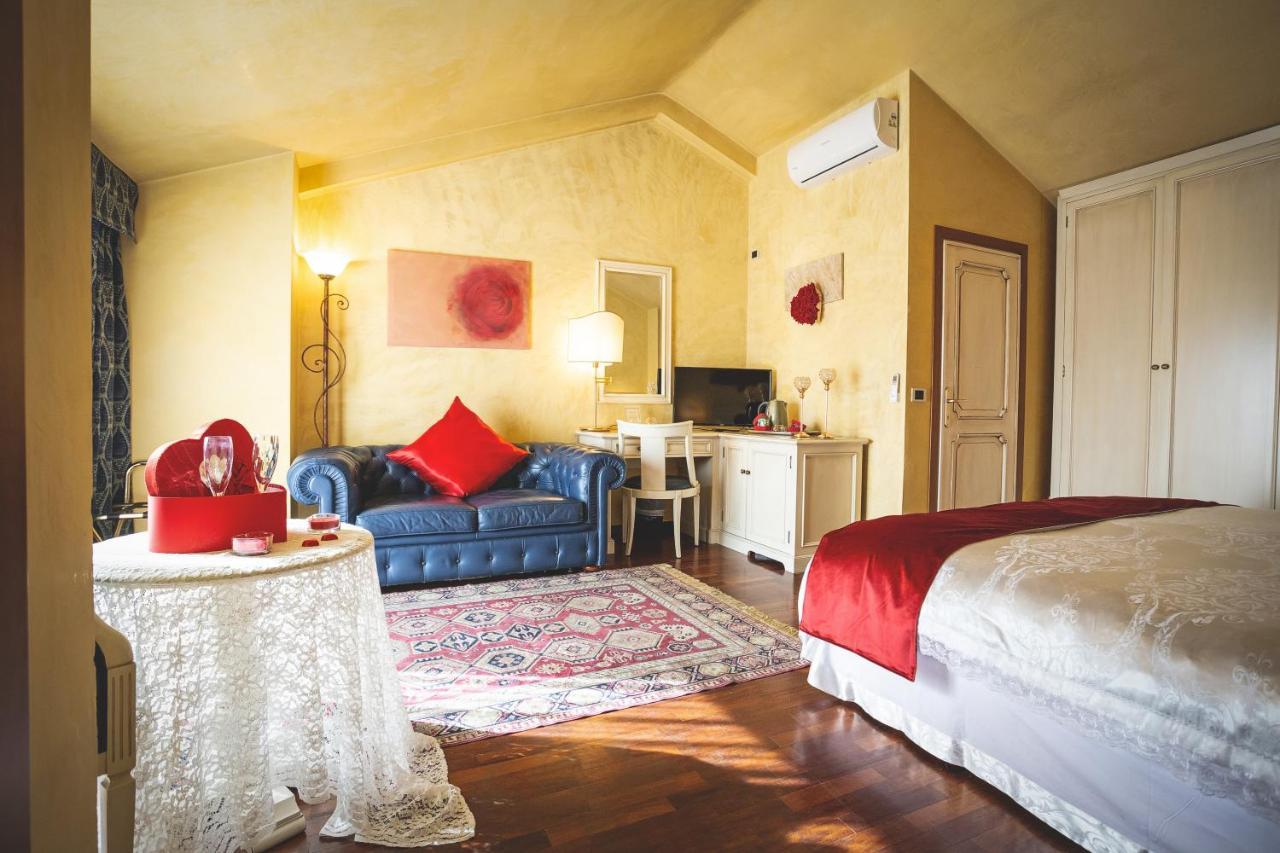 Hotel Posta Cecina  Buitenkant foto