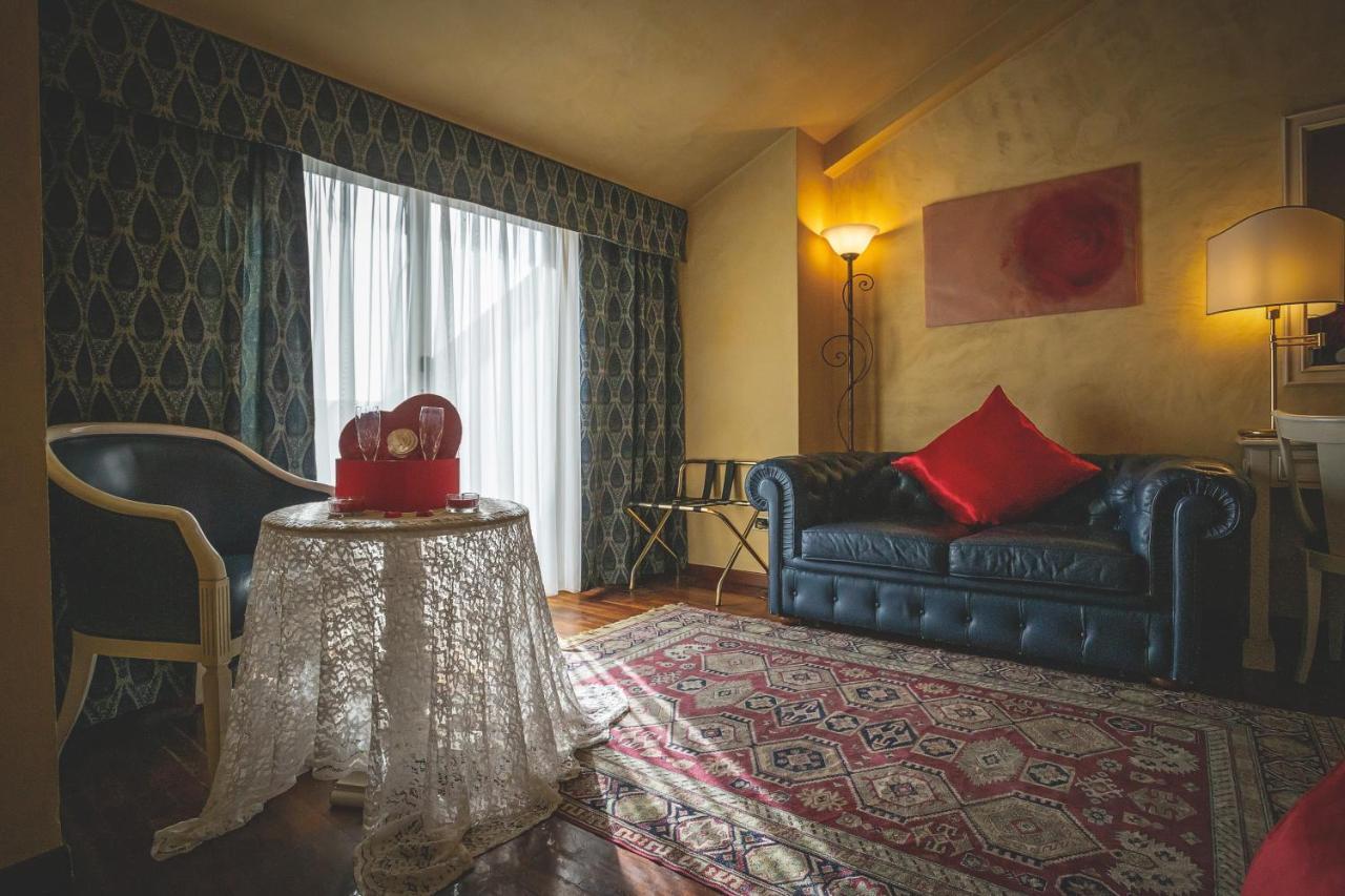 Hotel Posta Cecina  Buitenkant foto