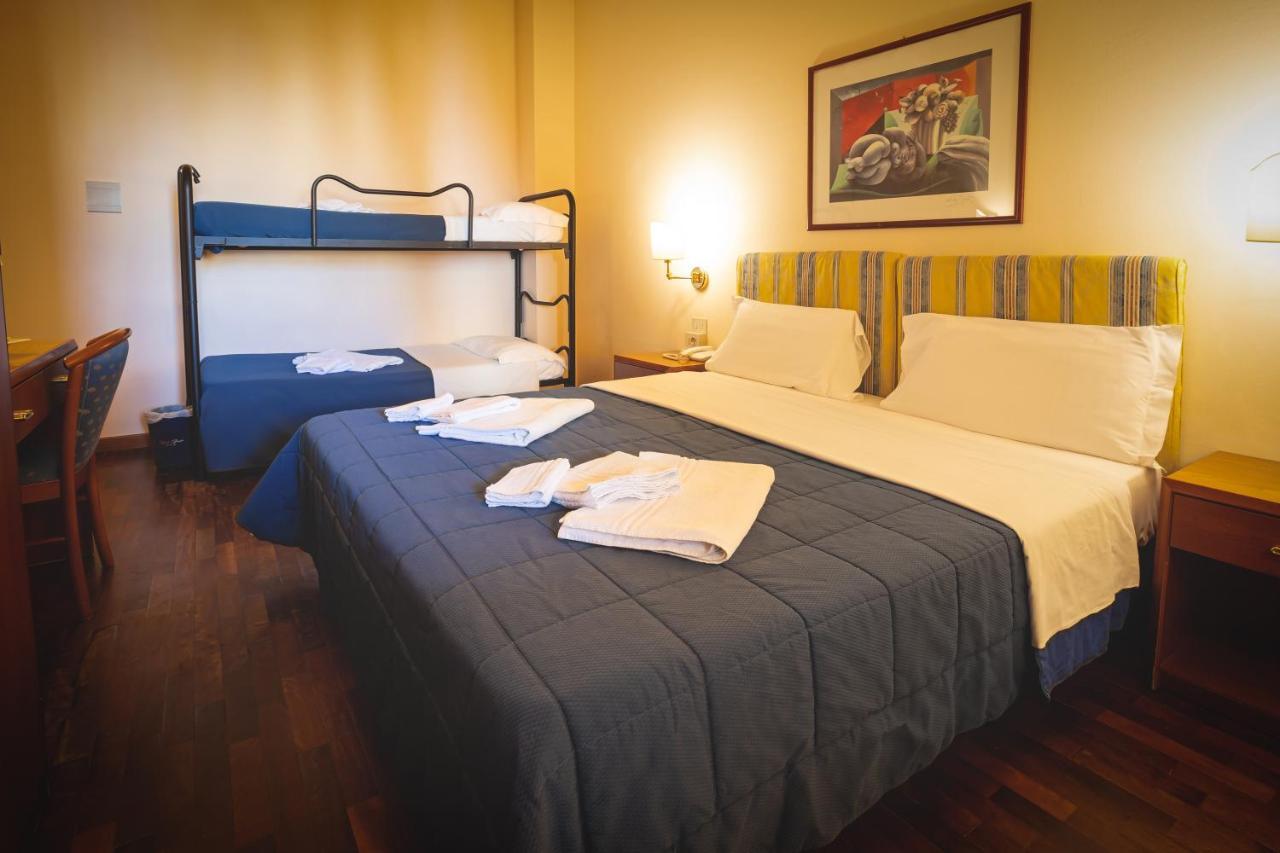 Hotel Posta Cecina  Buitenkant foto