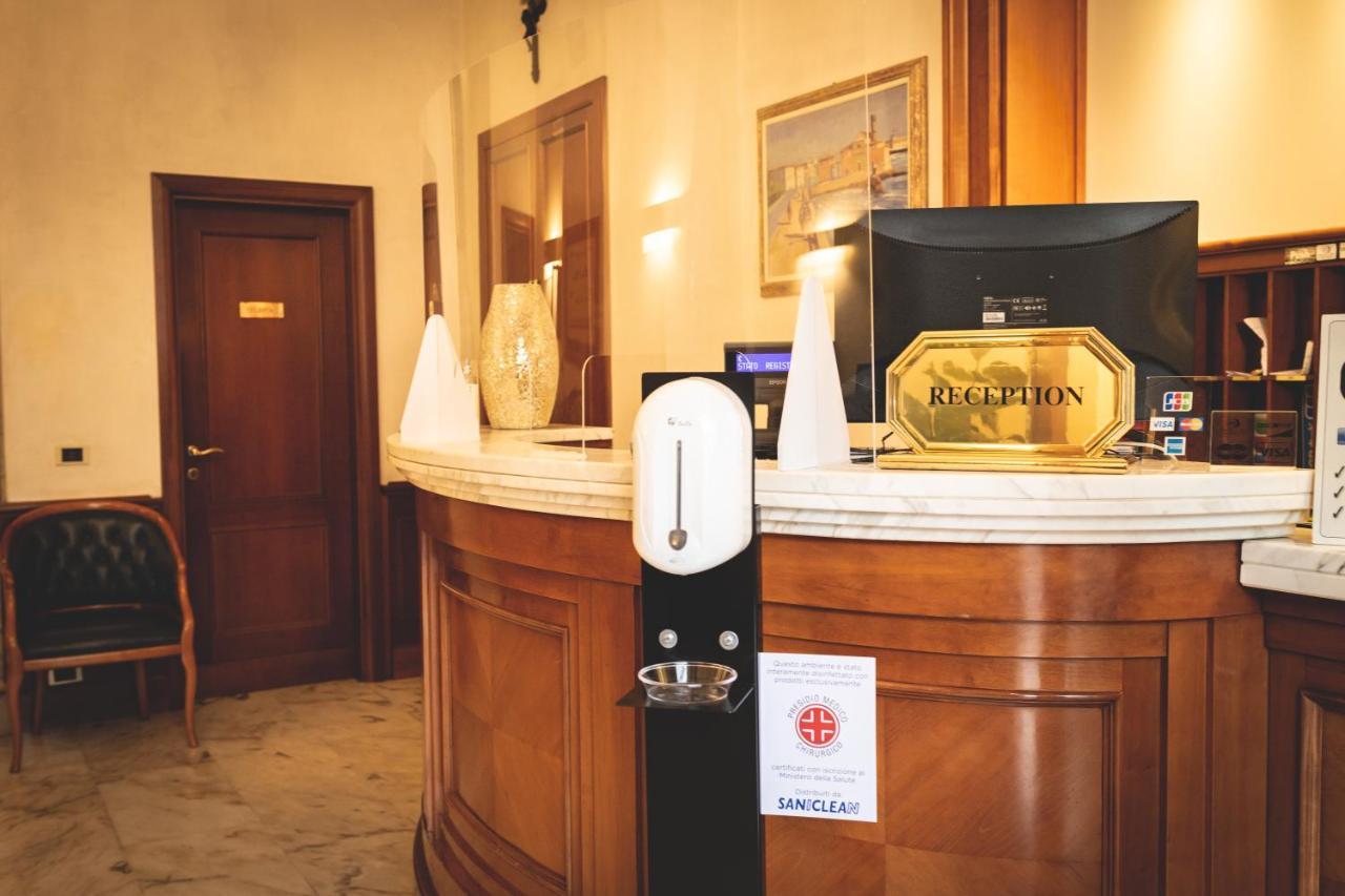 Hotel Posta Cecina  Buitenkant foto
